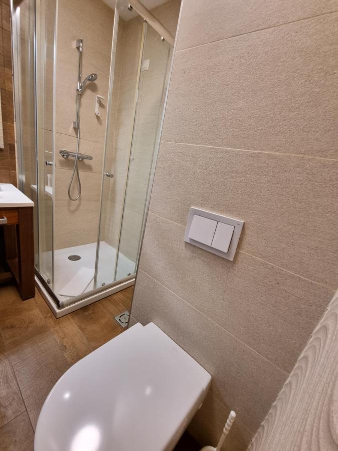 יהורינה Apartman S-Lux Privatni App Vuckoo מראה חיצוני תמונה